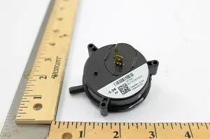 York S1-024-35775-000 Pressure Switch 1.30 Inch Water Column On Fall Single Pole Normally Open for Natural Gas Furnace